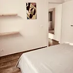 Aparthotel Family Tree - Self Check In 24-7 3*