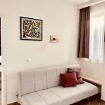 Family Tree - Self Check In 24-7 Aparthotel Golem (Tirana)