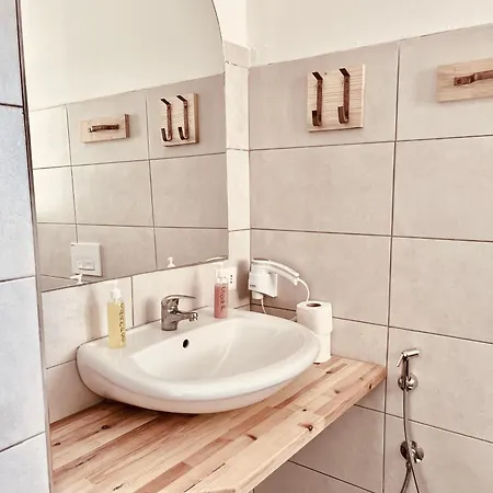 Family Tree - Self Check In 24-7 Apartahotel