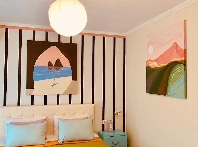 Family Tree - Water Available - Self Check In