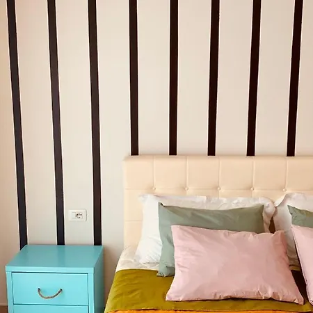 Family Tree - Water Available - Self Check In 3*