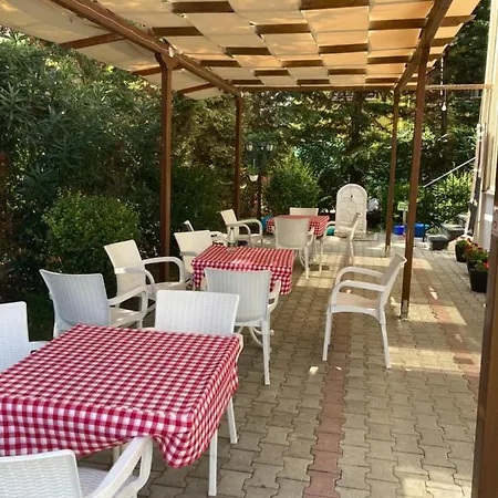 Hotel apartamentowy Family Tree - Water Available - Self Check In Golem (Tirana)