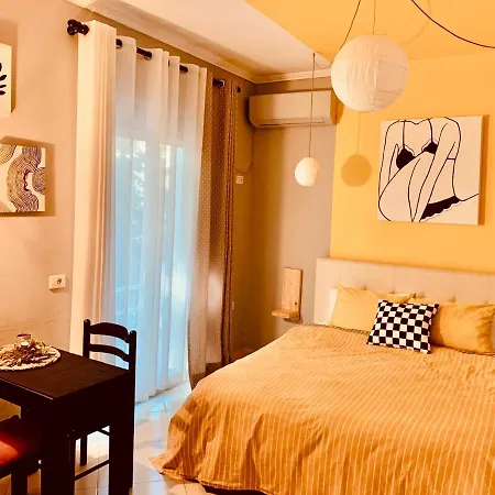 Family Tree - Water Available - Self Check In Голем