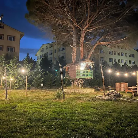 Family Tree - Water Available - Self Check In Hotel apartamentowy Golem (Tirana)