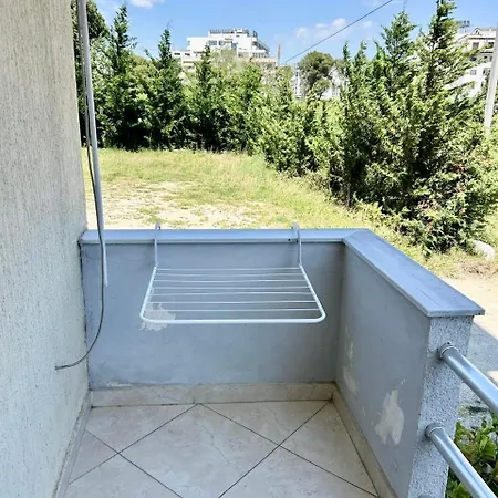 Family Tree - Water Available - Self Check In גולם