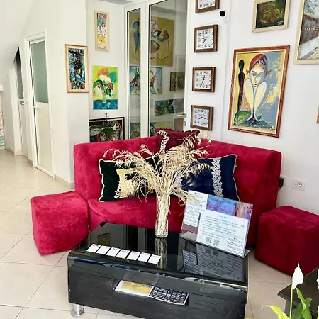 Family Tree - Water Available - Self Check In Апарт-отель