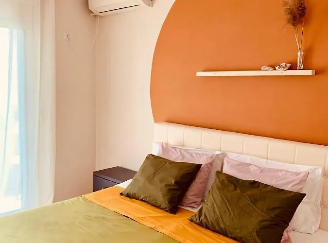 Family Tree - Water Available - Self Check In 아파트호텔