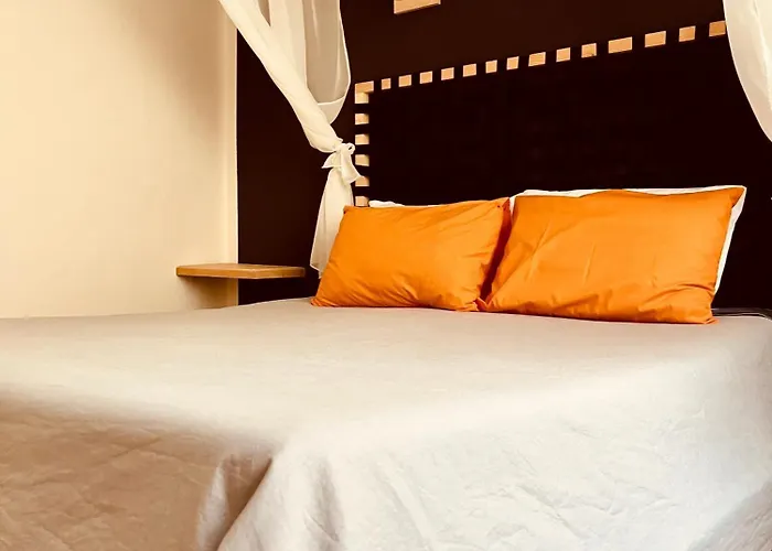 Family Tree - Water Available - Self Check In